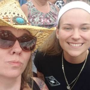 Meet your Posher, Courtney